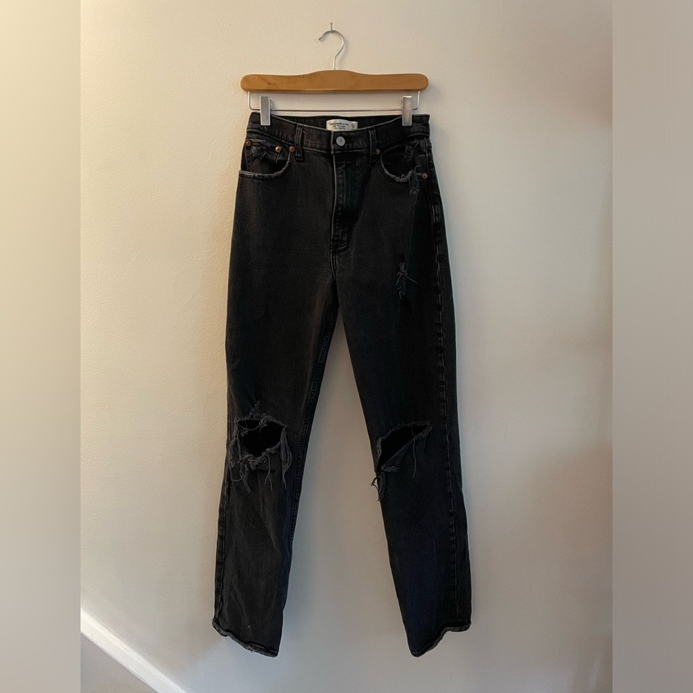 Abercrombie & Fitch 90s Straight Ultra High Rise Black Ripped Jeans